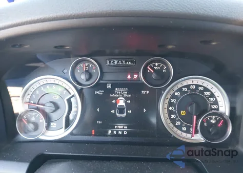 2015 Ram 1500 Lone Star z USA, uszkodzony, nr VIN 1C6RR7LT2FS759653